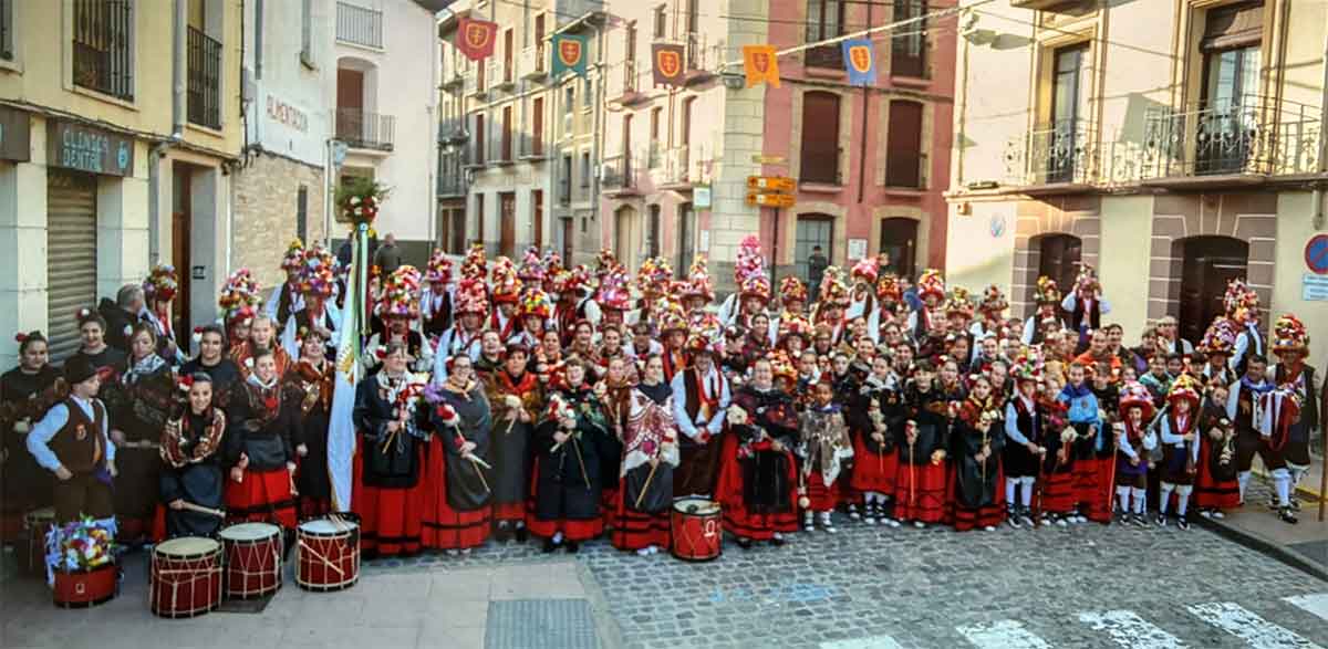 La escuadra de Labradoras es una de las formaciones más representativas y queridas del Primer Viernes de mayo de Jaca